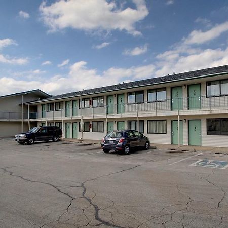 Motel 6 Des Moines South - Airport Εξωτερικό φωτογραφία