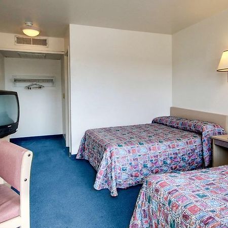 Motel 6 Des Moines South - Airport Εξωτερικό φωτογραφία