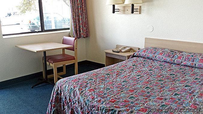 Motel 6 Des Moines South - Airport Εξωτερικό φωτογραφία