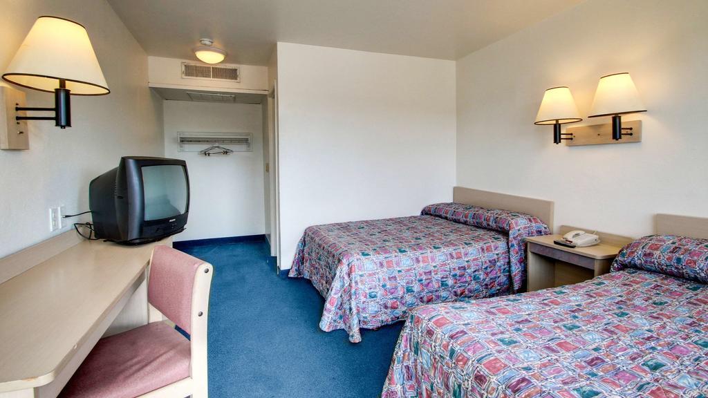 Motel 6 Des Moines South - Airport Εξωτερικό φωτογραφία