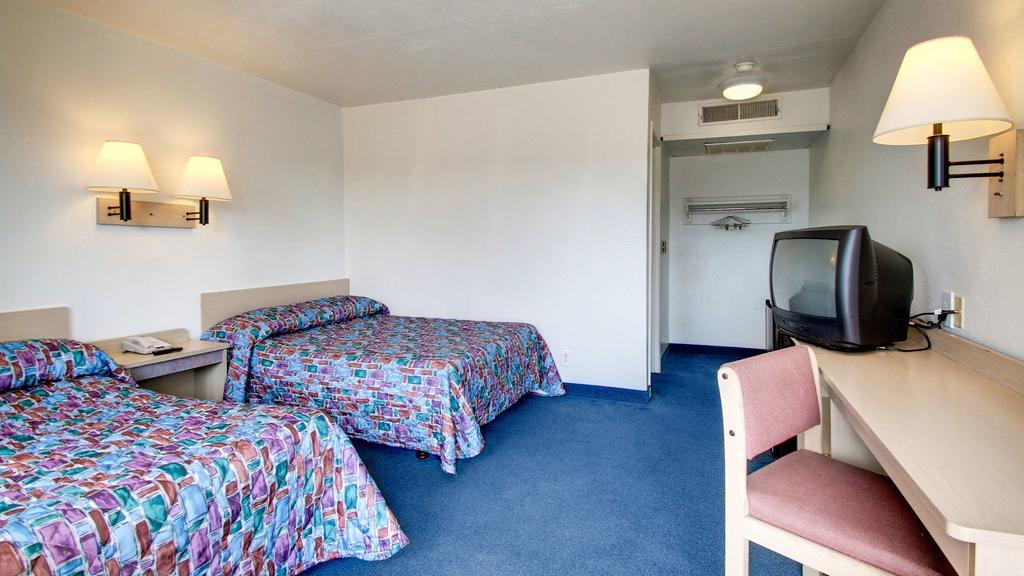 Motel 6 Des Moines South - Airport Εξωτερικό φωτογραφία