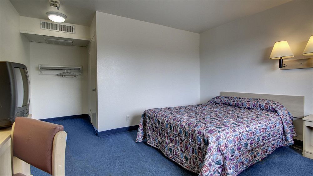 Motel 6 Des Moines South - Airport Εξωτερικό φωτογραφία