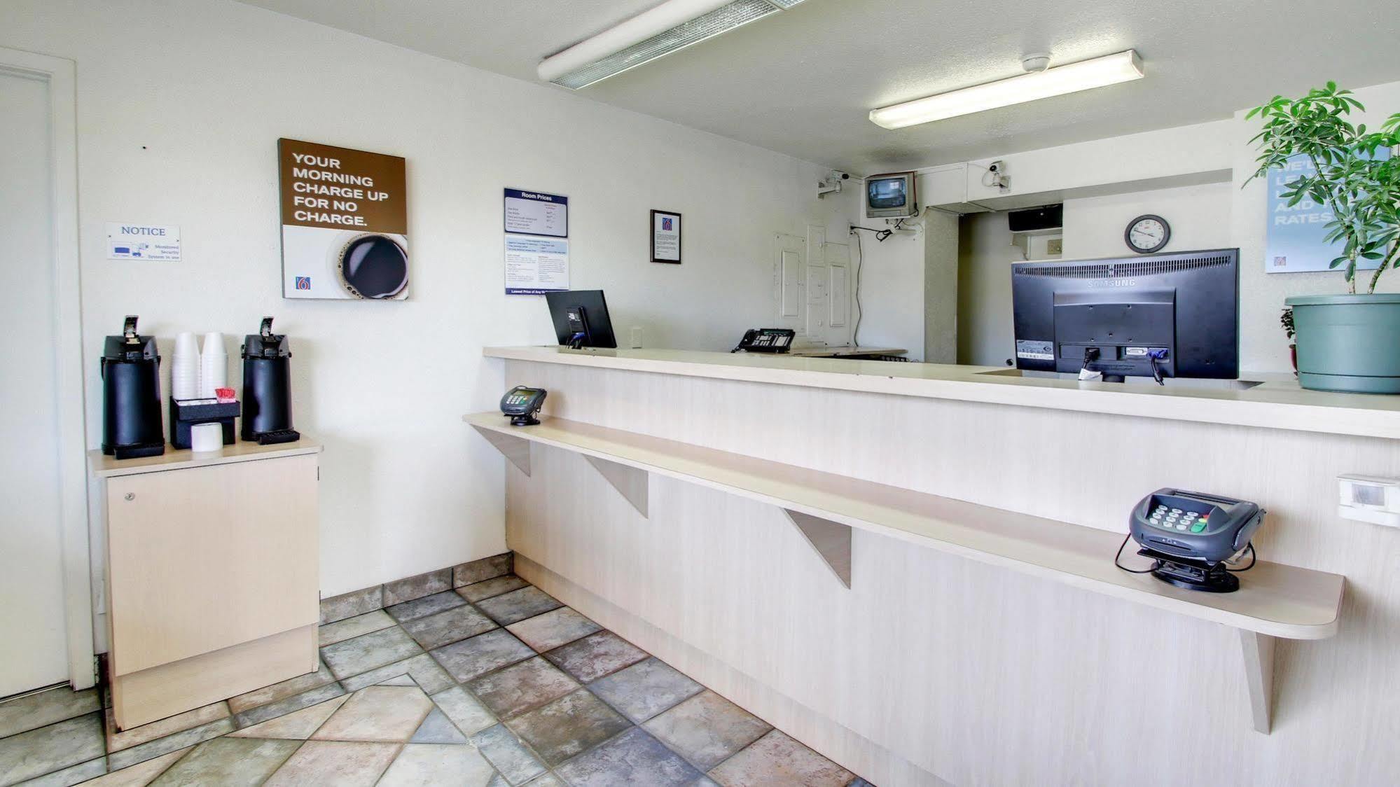 Motel 6 Des Moines South - Airport Εξωτερικό φωτογραφία