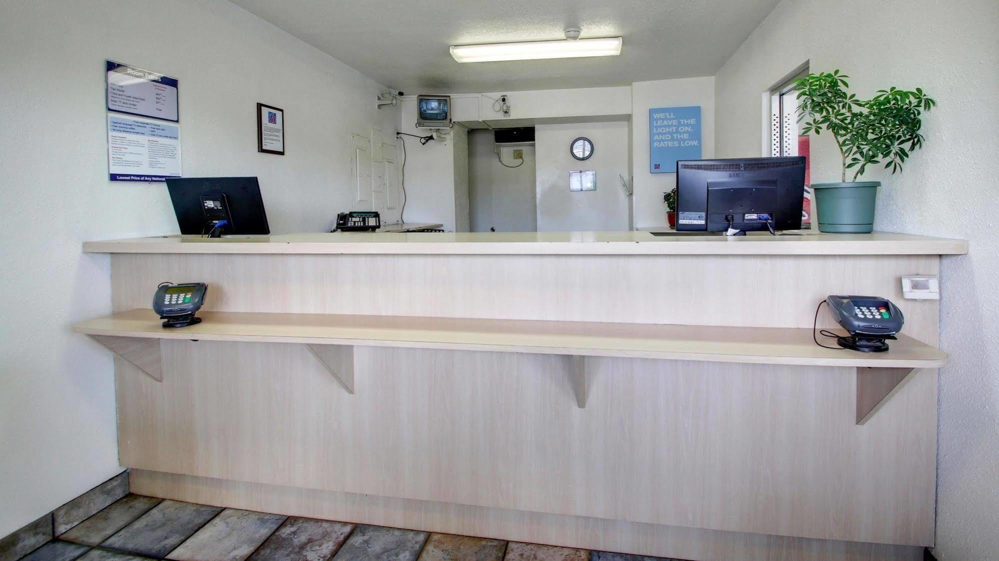 Motel 6 Des Moines South - Airport Εξωτερικό φωτογραφία