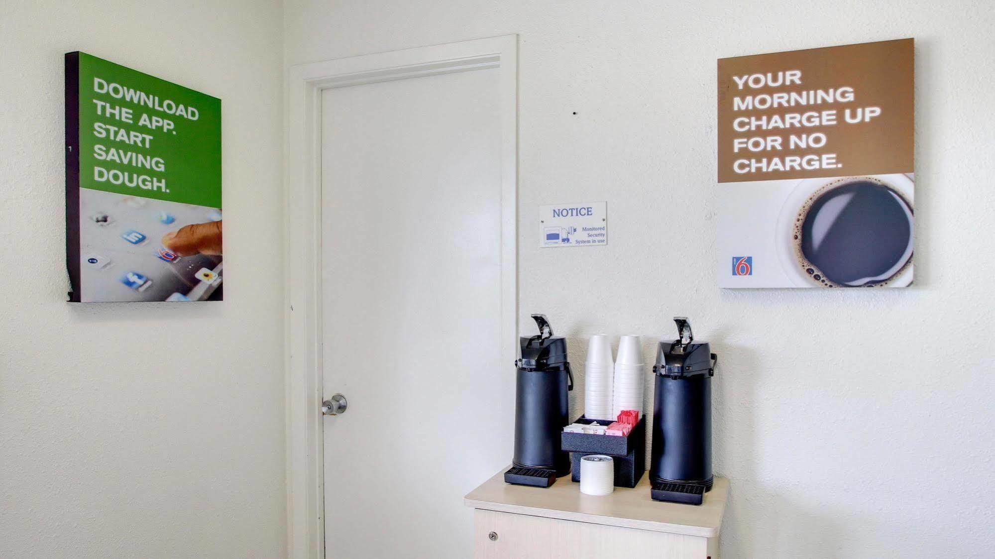 Motel 6 Des Moines South - Airport Εξωτερικό φωτογραφία