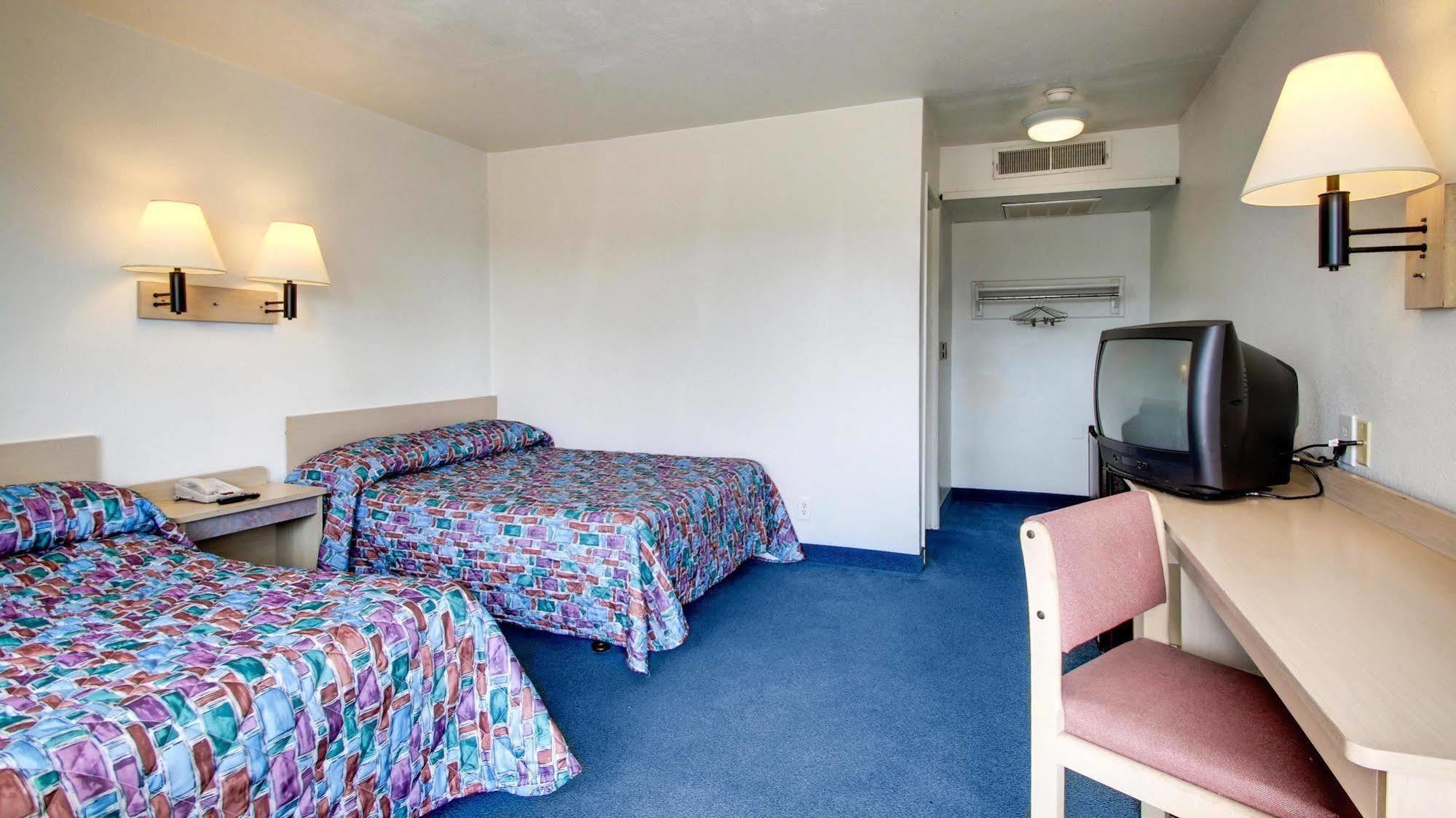 Motel 6 Des Moines South - Airport Εξωτερικό φωτογραφία